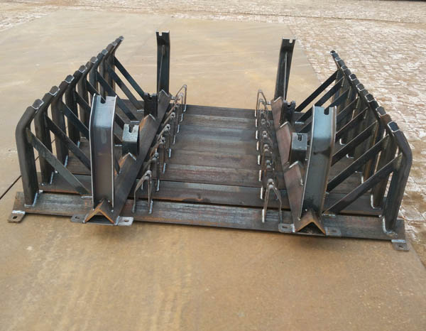 Conveyor roller sets idler and frame conveyor idler supports