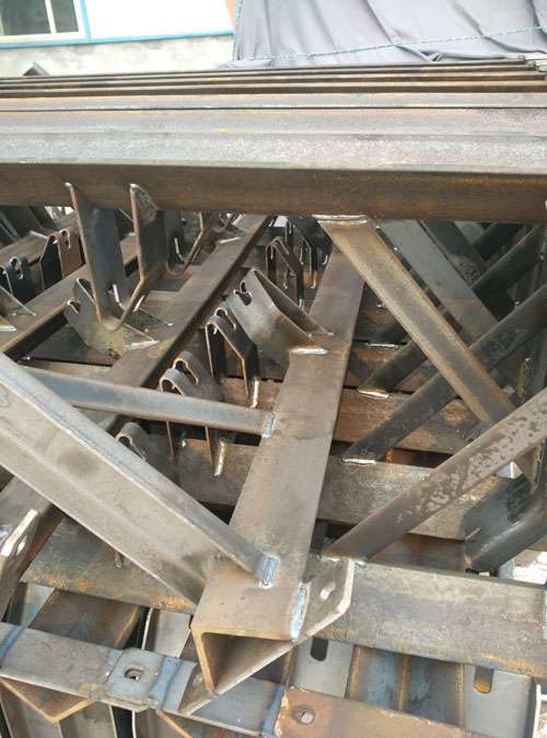 conveyor roller frame